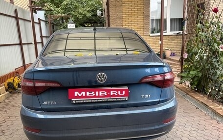 Volkswagen Jetta VII, 2020 год, 1 800 000 рублей, 2 фотография