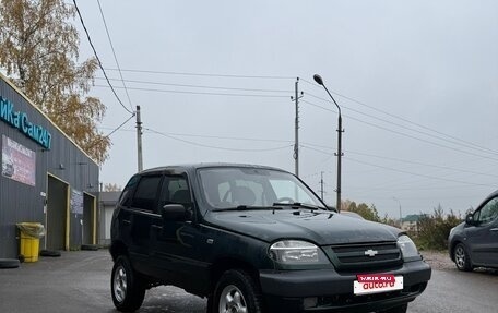 Chevrolet Niva I рестайлинг, 2004 год, 140 000 рублей, 2 фотография