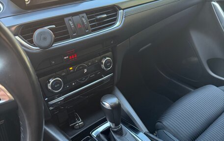 Mazda 6, 2016 год, 1 820 000 рублей, 12 фотография