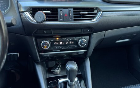 Mazda 6, 2016 год, 1 820 000 рублей, 2 фотография