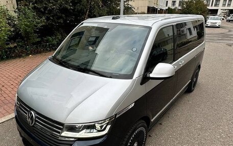Volkswagen Multivan T6 рестайлинг, 2023 год, 12 000 000 рублей, 4 фотография