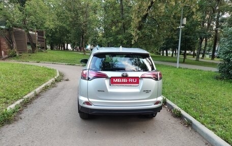 Toyota RAV4, 2018 год, 2 950 000 рублей, 6 фотография