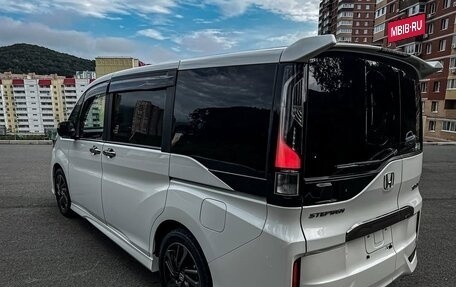 Honda Stepwgn IV, 2021 год, 2 270 000 рублей, 4 фотография