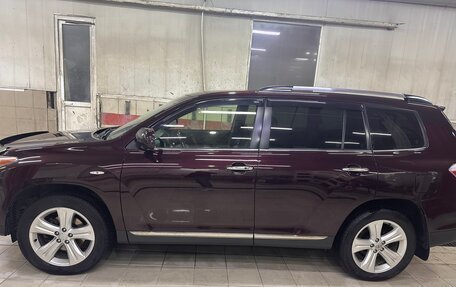 Toyota Highlander III, 2011 год, 2 100 000 рублей, 4 фотография