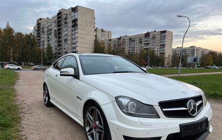Mercedes-Benz C-Класс AMG, 2012 год, 2 400 000 рублей, 4 фотография