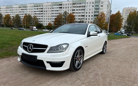 Mercedes-Benz C-Класс AMG, 2012 год, 2 400 000 рублей, 2 фотография