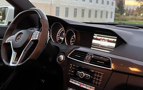 Mercedes-Benz C-Класс AMG, 2012 год, 2 400 000 рублей, 11 фотография