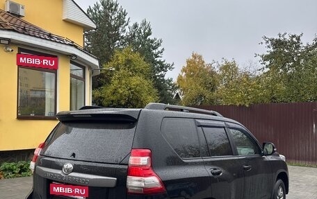Toyota Land Cruiser Prado 150 рестайлинг 2, 2014 год, 3 050 000 рублей, 9 фотография