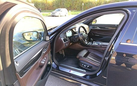 BMW 7 серия, 2017 год, 3 900 000 рублей, 4 фотография