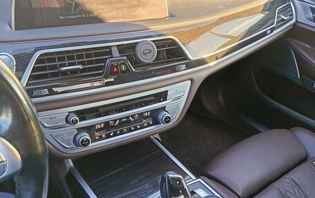 BMW 7 серия, 2017 год, 3 900 000 рублей, 11 фотография