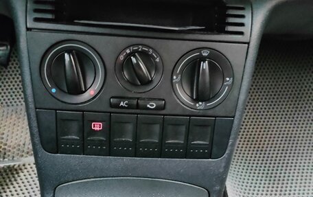 Volkswagen Polo III рестайлинг, 2000 год, 350 000 рублей, 8 фотография