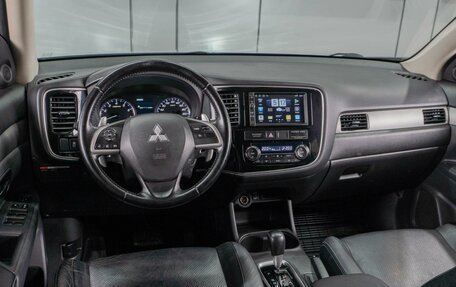 Mitsubishi Outlander III рестайлинг 3, 2012 год, 1 349 000 рублей, 6 фотография