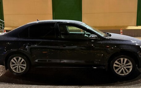 Volkswagen Jetta VI, 2013 год, 850 000 рублей, 2 фотография