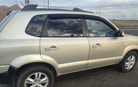 Hyundai Tucson III, 2008 год, 915 000 рублей, 3 фотография