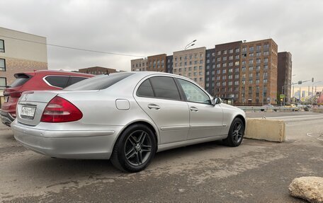 Mercedes-Benz E-Класс, 2004 год, 820 000 рублей, 3 фотография