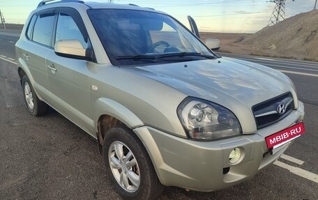 Hyundai Tucson III, 2008 год, 915 000 рублей, 2 фотография