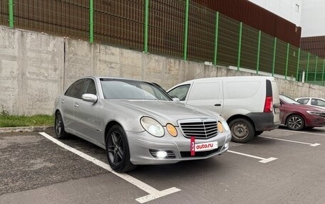 Mercedes-Benz E-Класс, 2004 год, 820 000 рублей, 9 фотография