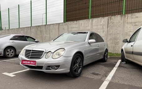 Mercedes-Benz E-Класс, 2004 год, 820 000 рублей, 5 фотография