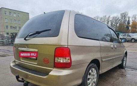 KIA Carnival III, 2005 год, 500 000 рублей, 13 фотография