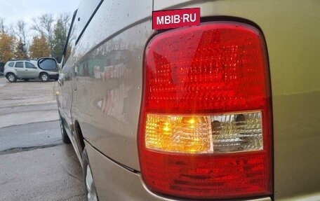 KIA Carnival III, 2005 год, 500 000 рублей, 18 фотография