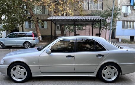 Mercedes-Benz C-Класс, 1997 год, 1 300 000 рублей, 4 фотография