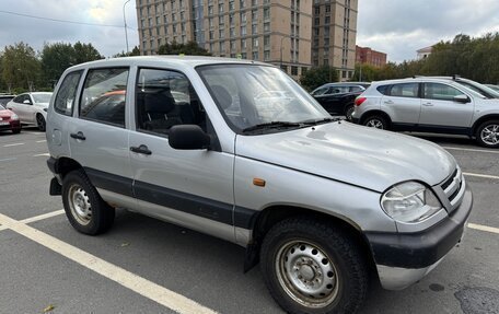 Chevrolet Niva I рестайлинг, 2004 год, 200 000 рублей, 3 фотография
