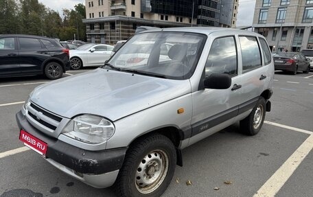 Chevrolet Niva I рестайлинг, 2004 год, 200 000 рублей, 2 фотография