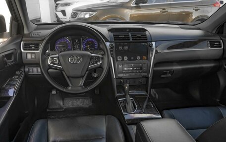 Toyota Camry, 2016 год, 2 049 000 рублей, 6 фотография