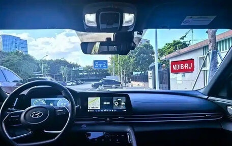 Hyundai Elantra, 2022 год, 1 370 000 рублей, 6 фотография