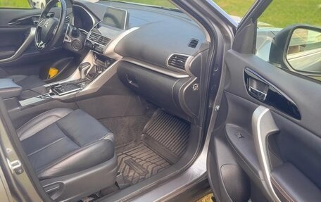Mitsubishi Eclipse Cross, 2018 год, 2 150 000 рублей, 13 фотография