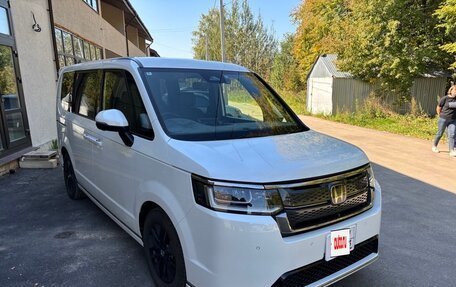 Honda Stepwgn, 2023 год, 3 650 000 рублей, 6 фотография