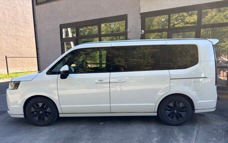 Honda Stepwgn, 2023 год, 3 650 000 рублей, 5 фотография