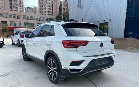 Volkswagen T-Roc I, 2021 год, 1 638 000 рублей, 6 фотография