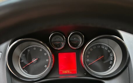 Opel Astra J, 2013 год, 810 000 рублей, 2 фотография