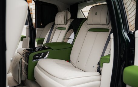 Rolls-Royce Cullinan, 2025 год, 69 000 000 рублей, 11 фотография