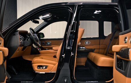 Rolls-Royce Cullinan, 2021 год, 35 500 000 рублей, 6 фотография