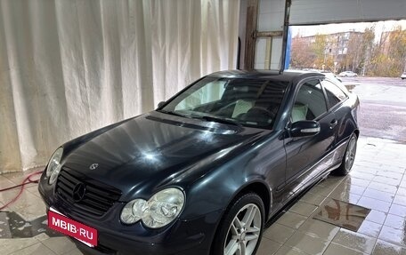 Mercedes-Benz C-Класс, 2003 год, 750 000 рублей, 6 фотография