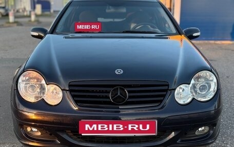 Mercedes-Benz C-Класс, 2003 год, 750 000 рублей, 3 фотография