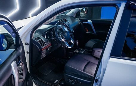 Toyota Land Cruiser Prado 150 рестайлинг 2, 2016 год, 3 750 000 рублей, 11 фотография