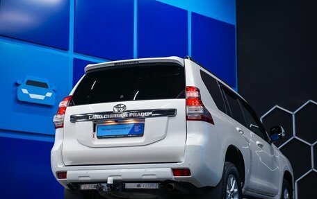 Toyota Land Cruiser Prado 150 рестайлинг 2, 2016 год, 3 750 000 рублей, 6 фотография