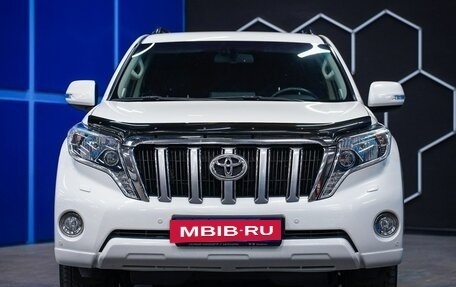 Toyota Land Cruiser Prado 150 рестайлинг 2, 2016 год, 3 750 000 рублей, 4 фотография