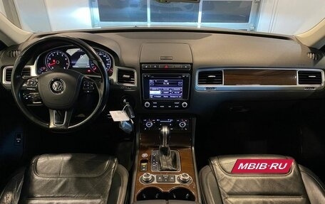 Volkswagen Touareg III, 2015 год, 2 260 000 рублей, 9 фотография