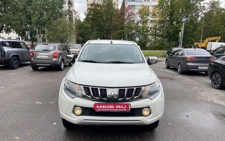 Mitsubishi L200 IV рестайлинг, 2017 год, 2 350 000 рублей, 2 фотография