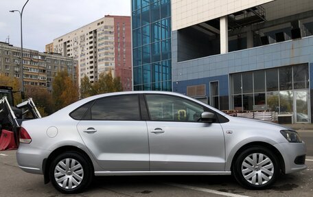 Volkswagen Polo VI (EU Market), 2011 год, 710 000 рублей, 2 фотография