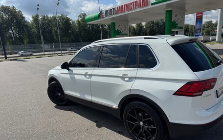 Volkswagen Tiguan II, 2017 год, 1 999 999 рублей, 3 фотография