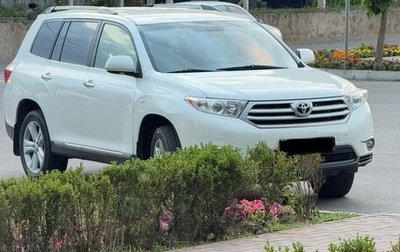 Toyota Highlander III, 2012 год, 2 150 000 рублей, 1 фотография