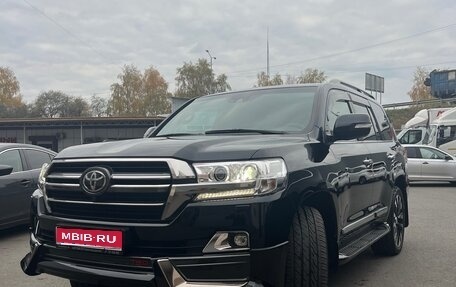 Toyota Land Cruiser 200, 2019 год, 6 950 000 рублей, 1 фотография