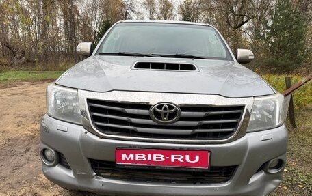 Toyota Hilux VII, 2015 год, 2 800 000 рублей, 1 фотография