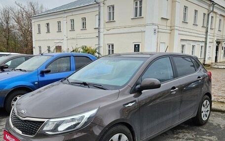 KIA Rio III рестайлинг, 2015 год, 1 100 000 рублей, 1 фотография