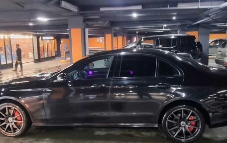 Mercedes-Benz E-Класс, 2021 год, 3 100 000 рублей, 3 фотография